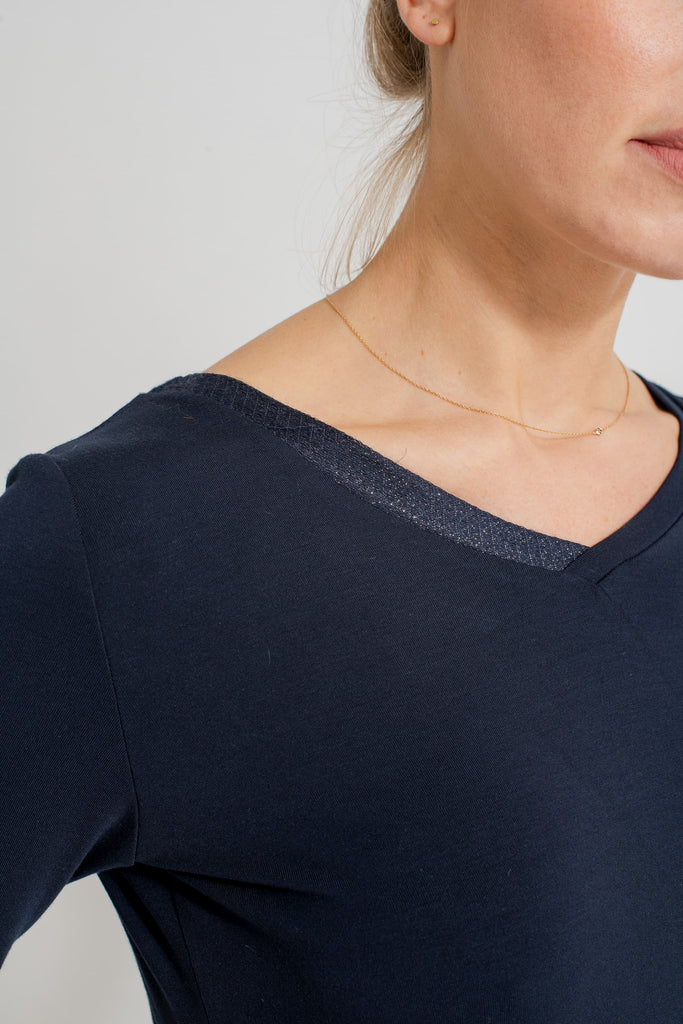Natacha Cadonici - Dress Aude BM - robe jersey de viscose Oekotex bleu marine designer belge avec bandes graphiques laine blanche et bleu brillant réversible made in Belgium