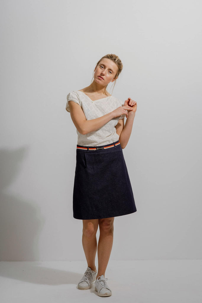 Natacha Cadonici - Skirt Nine Jeans - jupe designer belge coupe en a coton jeans Oekotex bleu indigo avec ceinture orange fluo mangue lurex brillant made in Belgium