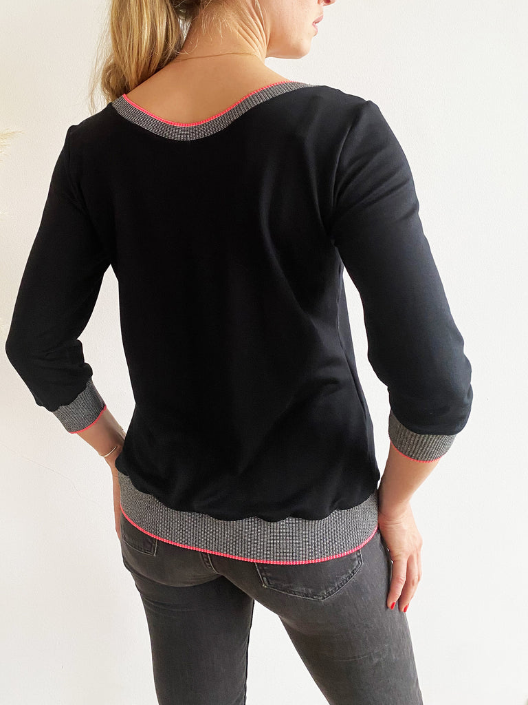 natacha cadonici tee shirt sweat jersey viscose Oekotex noir rose fluo asymétrique reversible créateur belge bruxelles sustainable fashion designer belge mode écoresponsable mode durable fait en Belgique fait à Bruxelles styliste belge Belgian fashion designer économie circulaire less is more j’achète belge ik Koop belgisch circuit court made in Belgium économie locale made in brussels shopping brussels who made my clothes ik Koop belgisch circuit court Belgian design made in Belgium  