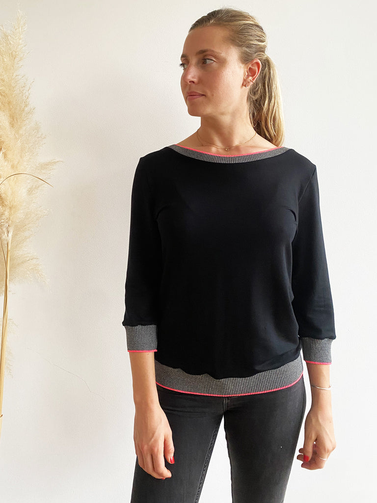 natacha cadonici tee shirt sweat jersey viscose Oekotex noir rose fluo asymétrique reversible créateur belge bruxelles sustainable fashion designer belge mode écoresponsable mode durable fait en Belgique fait à Bruxelles styliste belge Belgian fashion designer économie circulaire less is more j’achète belge ik Koop belgisch circuit court made in Belgium économie locale made in brussels shopping brussels who made my clothes ik Koop belgisch circuit court Belgian design made in Belgium 