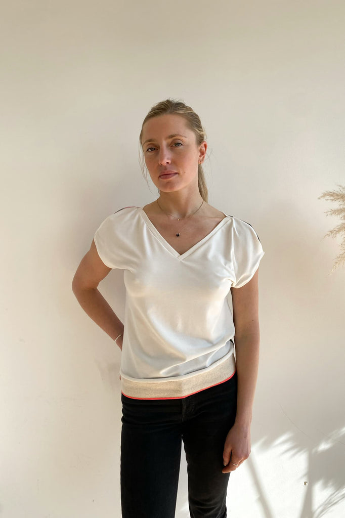 natacha cadonici tee shirt top Cotton Oekotex vert rose fluo blanc graphique reversible créateur belge bruxelles sustainable fashion designer belge mode écoresponsable mode durable fait en Belgique fait à Bruxelles styliste belge Belgian fashion designer économie circulaire less is more j’achète belge ik Koop belgisch circuit court made in Belgium économie locale made in brussels shopping brussels who made my clothes ik Koop belgisch circuit court Belgian design made in Belgium 